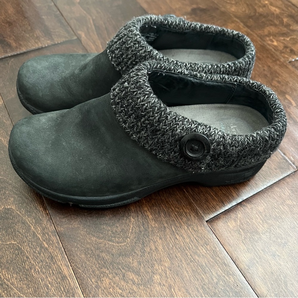 Dansko Women’s KENZIE Black Leather Sweater Knit collar suede slip on Clog